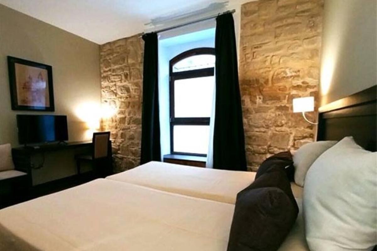 Hotel Baeza Monumental By Eme Hoteles Exterior foto