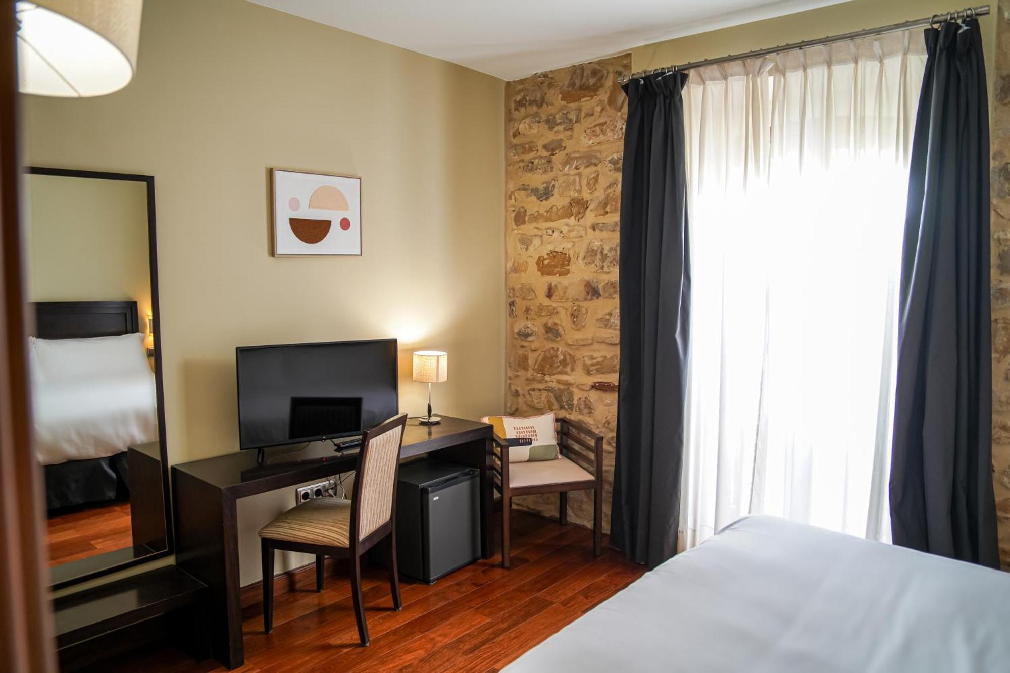 Hotel Baeza Monumental By Eme Hoteles Exterior foto