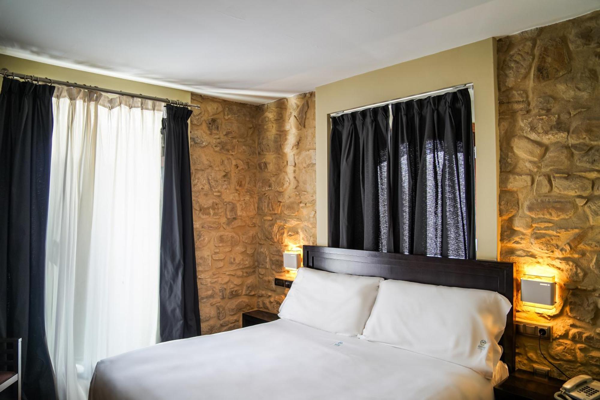 Hotel Baeza Monumental By Eme Hoteles Exterior foto