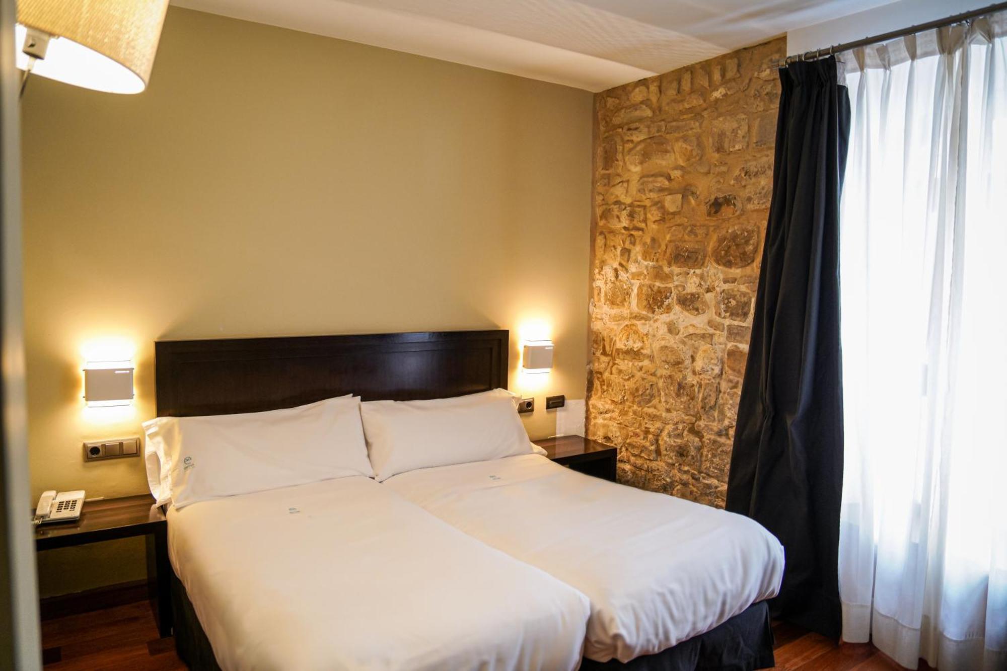 Hotel Baeza Monumental By Eme Hoteles Exterior foto